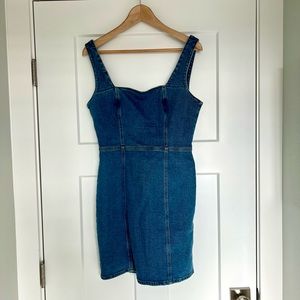 URBAN OUTFITTERS BDG Mini Jean Dress M🤩